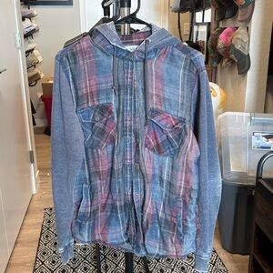 La Hearts Blue and Red Plaid Juniors Flannel with Hood and Sweater Sleeves